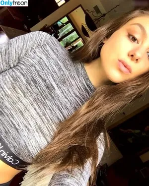 Kira Kosarin / kira_kosarin / kirakosarin nude photo #0664
