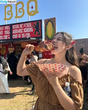 Kira Kosarin / kira_kosarin / kirakosarin nude photo #0731