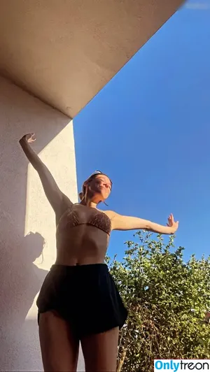 Kira Kosarin / kira_kosarin / kirakosarin nude photo #0908
