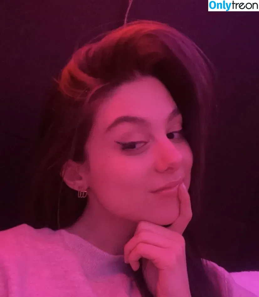 Kira Kosarin nude photo #0160 (kira_kosarin / kirakosarin)