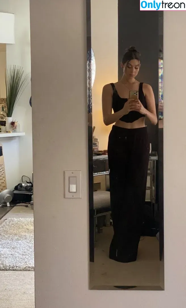 Kira Kosarin nude photo #0172 (kira_kosarin / kirakosarin)