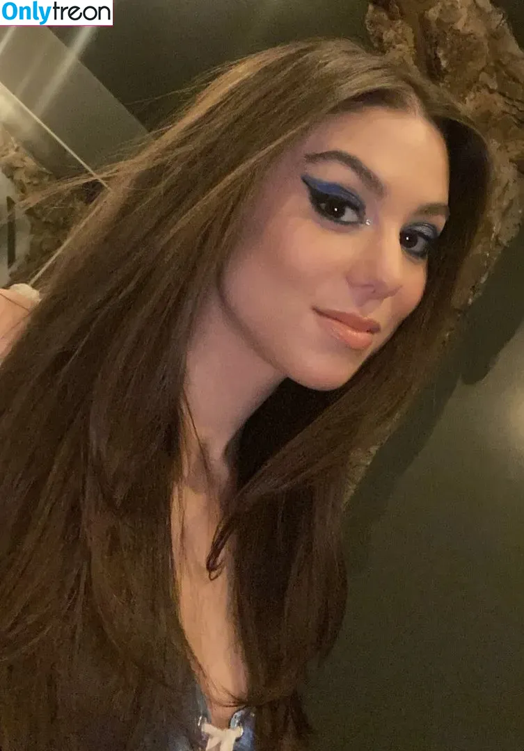 Kira Kosarin nude photo #0186 (kira_kosarin / kirakosarin)