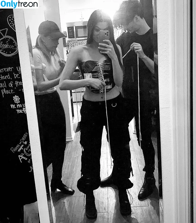 Kira Kosarin nude photo #0189 (kira_kosarin / kirakosarin)