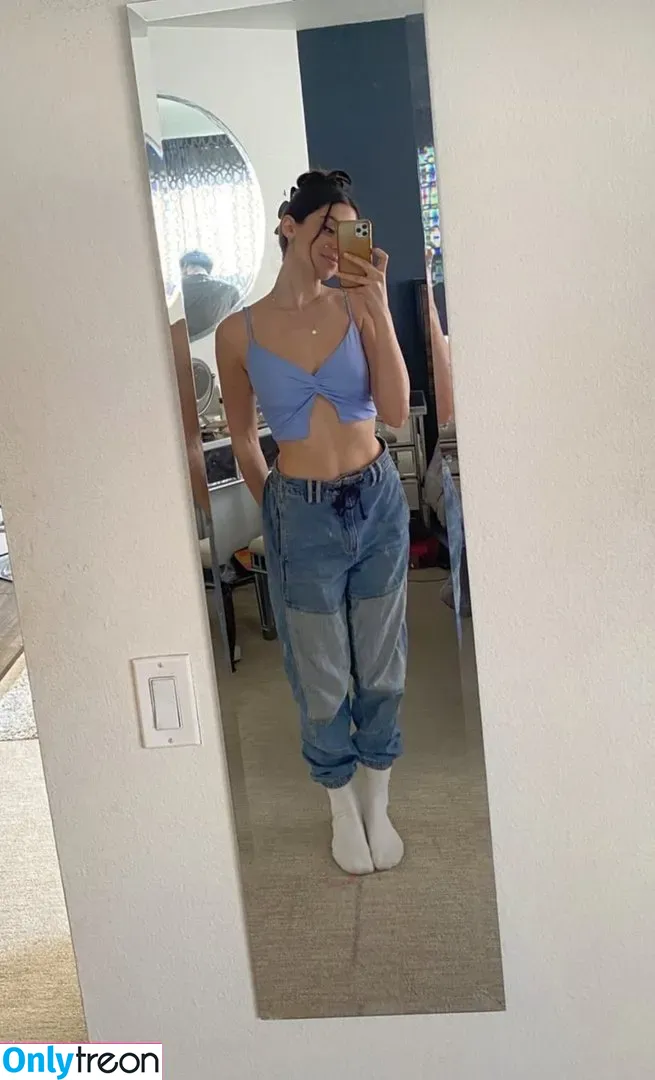 Kira Kosarin nude photo #0192 (kira_kosarin / kirakosarin)