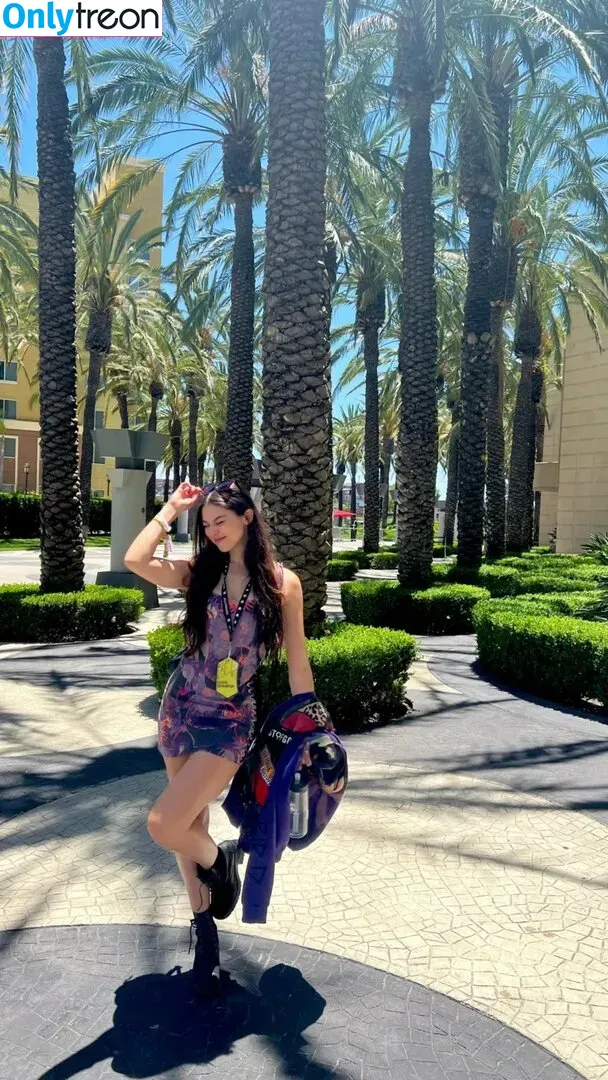 Kira Kosarin nude photo #0212 (kira_kosarin / kirakosarin)