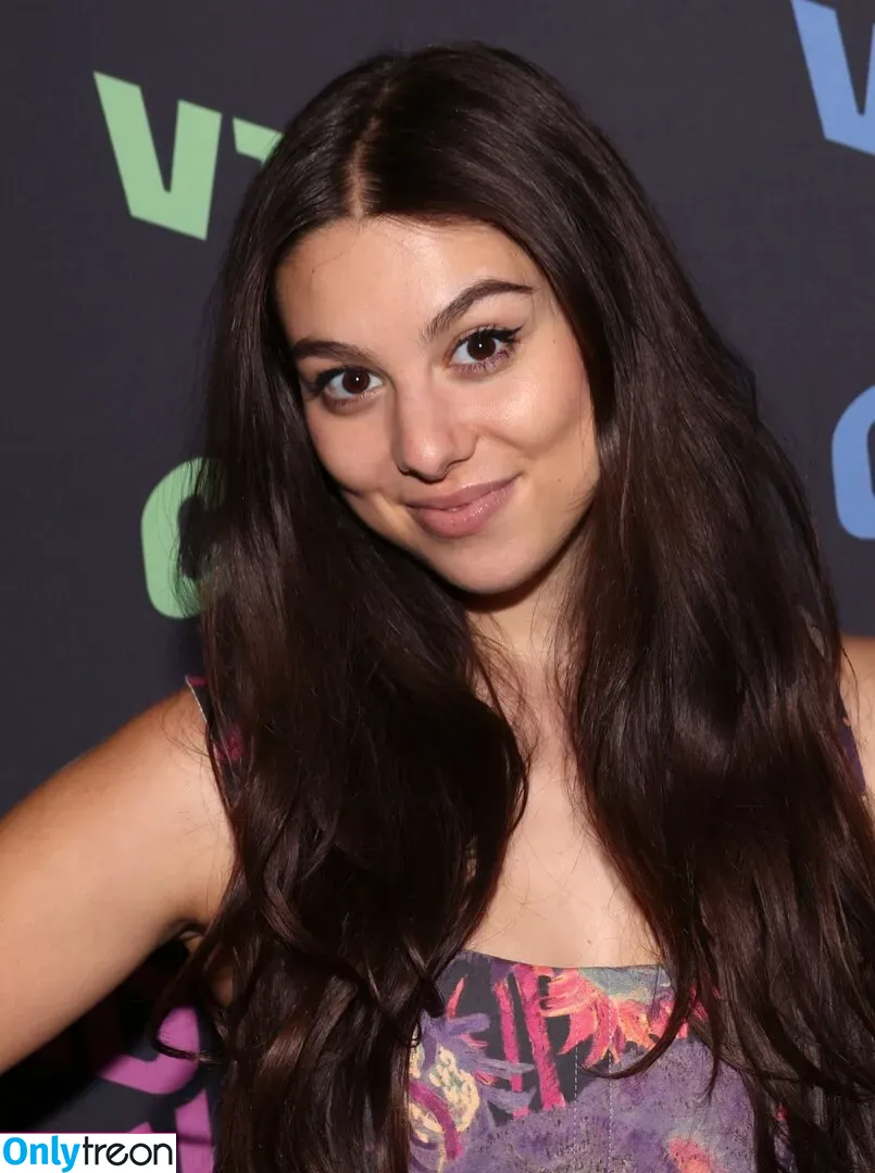 Kira Kosarin nude photo #0219 (kira_kosarin / kirakosarin)