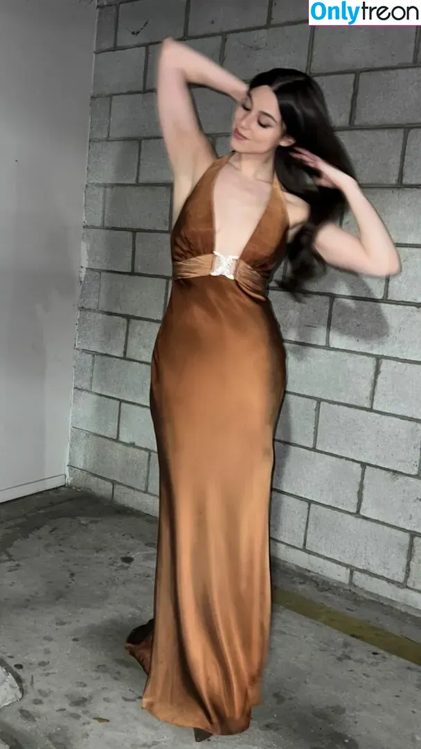 Kira Kosarin nude photo #0310 (kira_kosarin / kirakosarin)