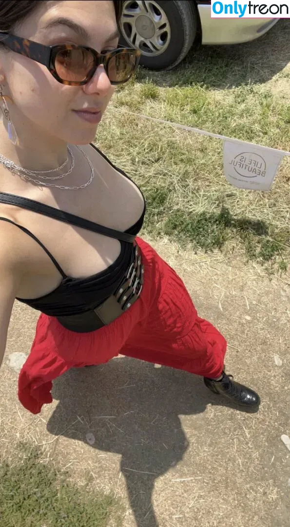 Kira Kosarin nude photo #0347 (kira_kosarin / kirakosarin)