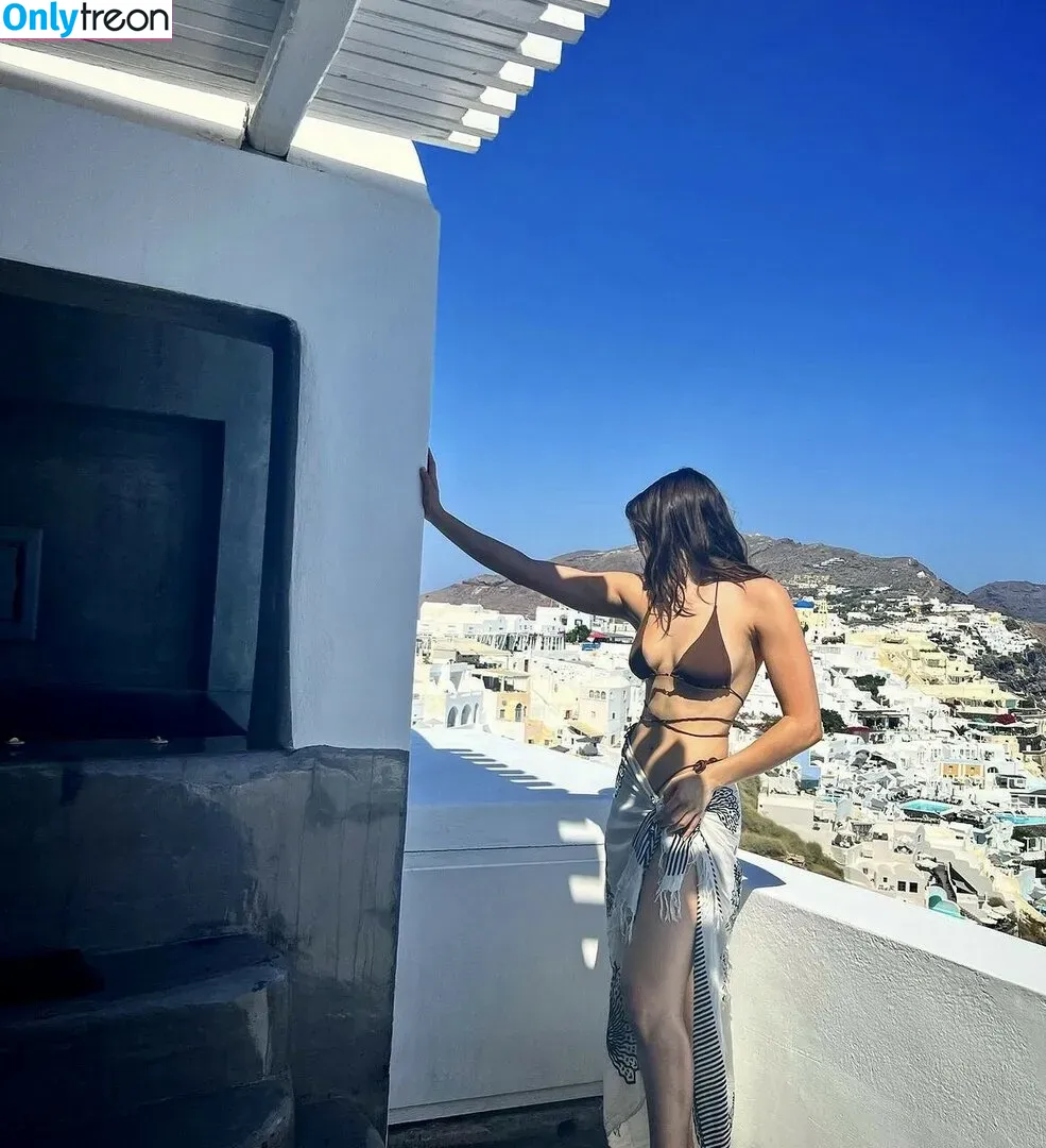 Kira Kosarin nude photo #0392 (kira_kosarin / kirakosarin)