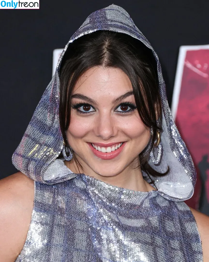 Kira Kosarin nude photo #0475 (kira_kosarin / kirakosarin)