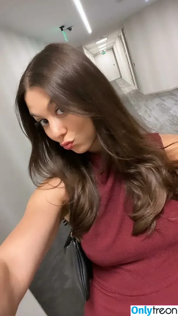 Kira Kosarin nude photo #0725 (kira_kosarin / kirakosarin)