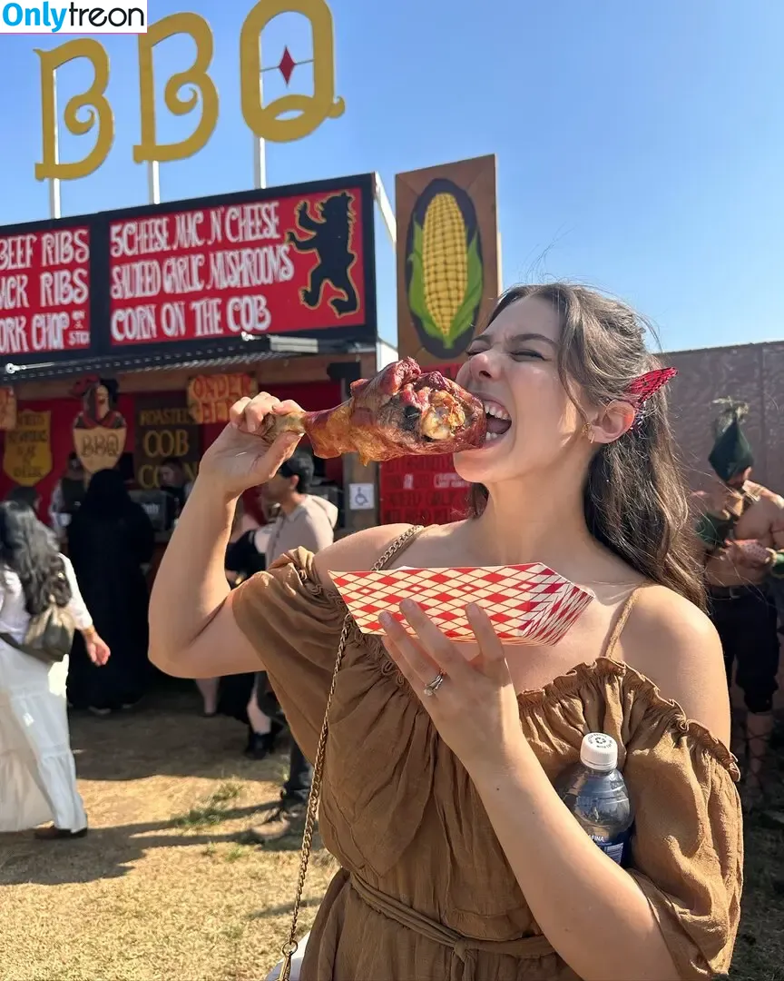 Kira Kosarin nude photo #0731 (kira_kosarin / kirakosarin)