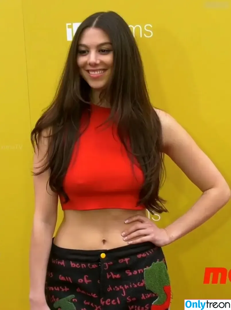 Kira Kosarin nude photo #0965 (kira_kosarin / kirakosarin)