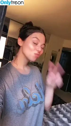 Kira Kosarin / kira_kosarin / kirakosarin nude photo #1011