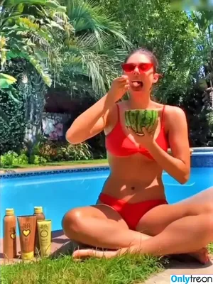 Kira Kosarin / kira_kosarin / kirakosarin nude photo #1020