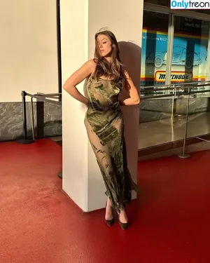 Kira Kosarin / kirakosarin nude photo #1095
