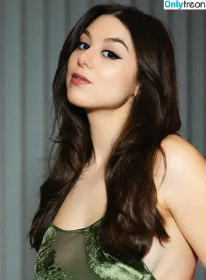 Kira Kosarin / kirakosarin nude photo #1103