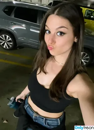 Kira Kosarin / kirakosarin nude photo #1119
