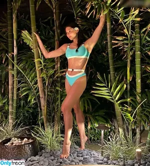 Kira Kosarin / kirakosarin nude photo #1160
