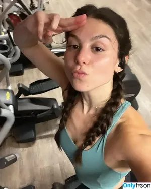 Kira Kosarin / kirakosarin nude photo #1169