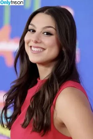 Kira Kosarin / kirakosarin nude photo #1201