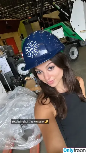 Kira Kosarin / kirakosarin nude photo #1237