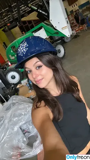 Kira Kosarin / kirakosarin nude photo #1238