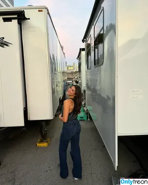 Kira Kosarin / kirakosarin nude photo #1252