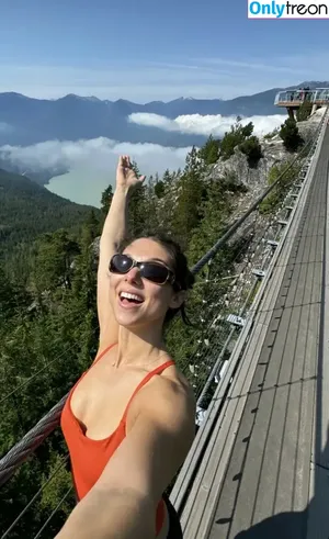 Kira Kosarin / kirakosarin nude photo #1310