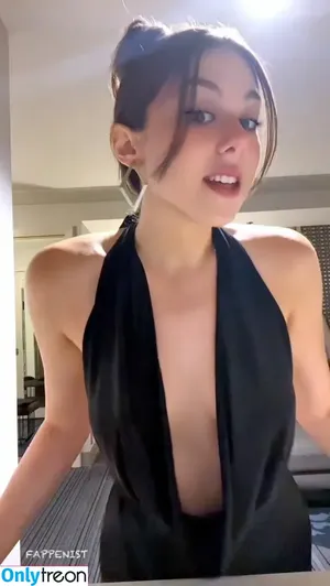 Kira Kosarin / kirakosarin nude photo #1620