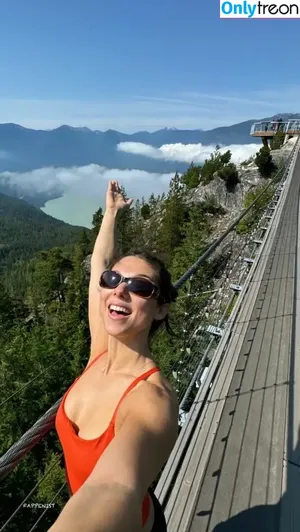 Kira Kosarin / kirakosarin nude photo #1628