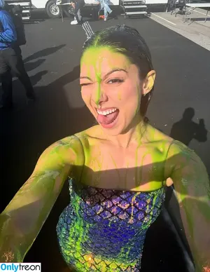 Kira Kosarin / kirakosarin nude photo #1667