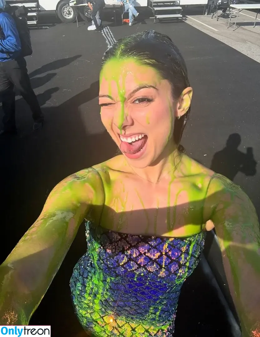 Kira Kosarin nude photo #1667 (kirakosarin)