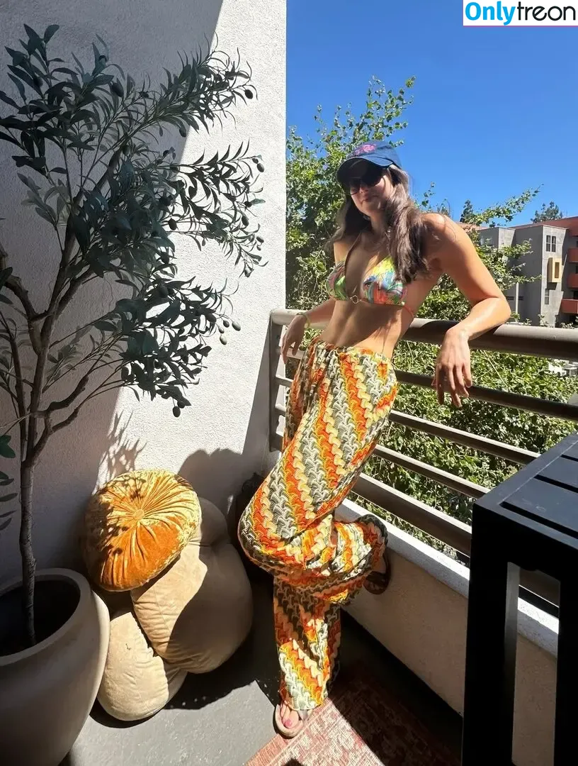 Kira Kosarin nude photo #1671 (kirakosarin)