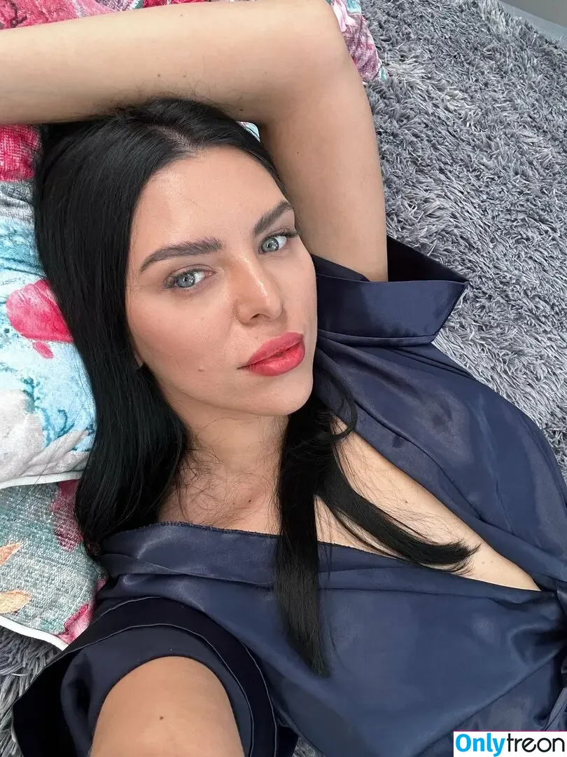 Kira Queen nude photo #0032 (kiraqueen / queenkiraxo)