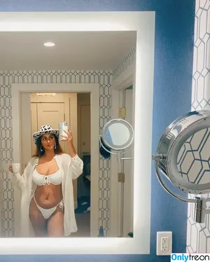 kiranverse / banditqueen_ / turmericqueen nude photo #0003