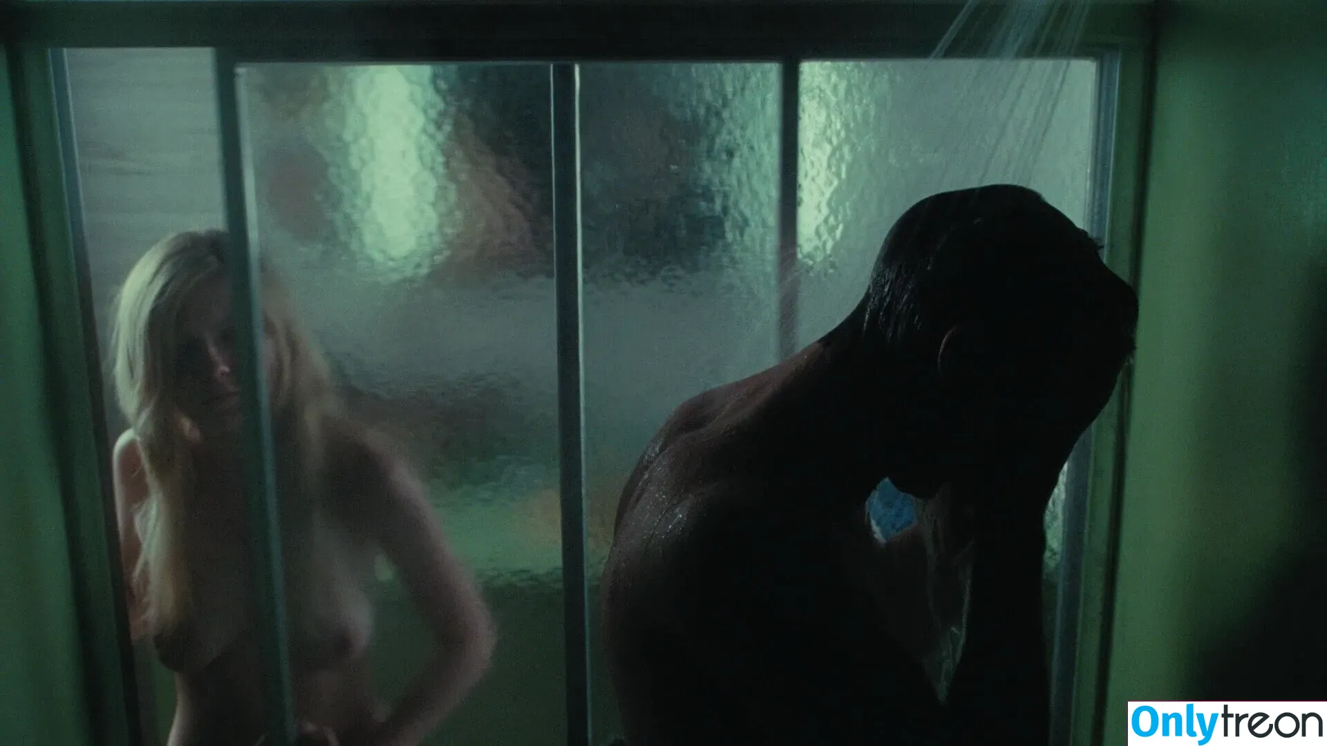 Kirsten Dunst nude photo #0030 (kirstendunst)
