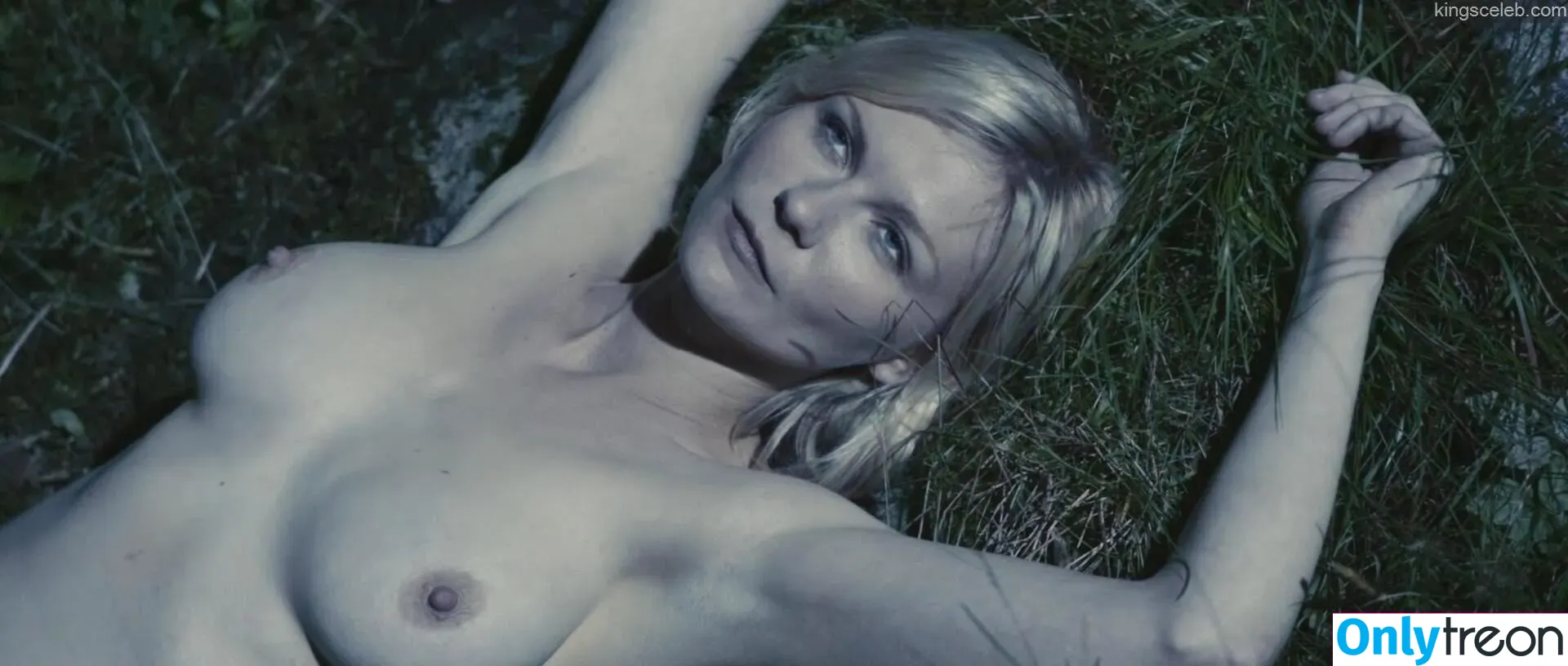 Kirsten Dunst nude photo #0039 (kirstendunst)