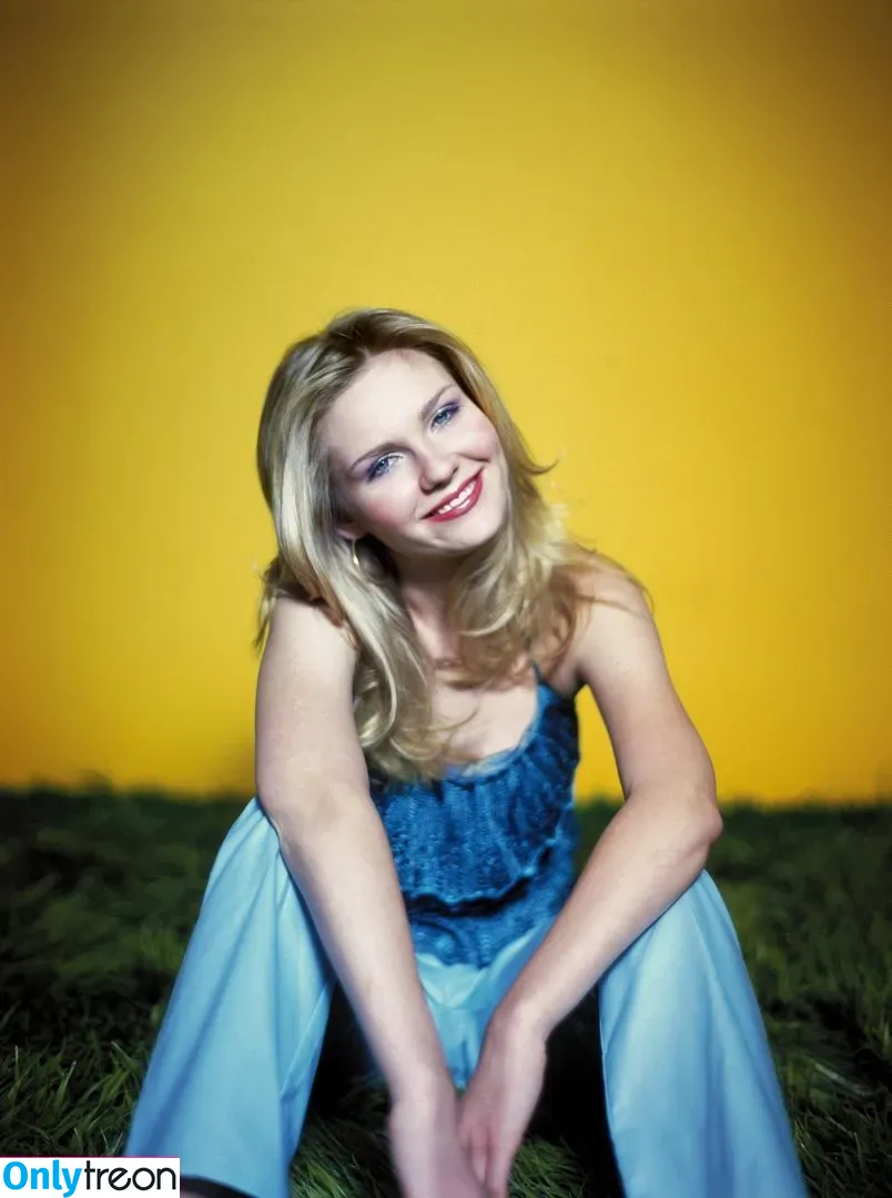 Kirsten Dunst nude photo #0083 (kirstendunst)