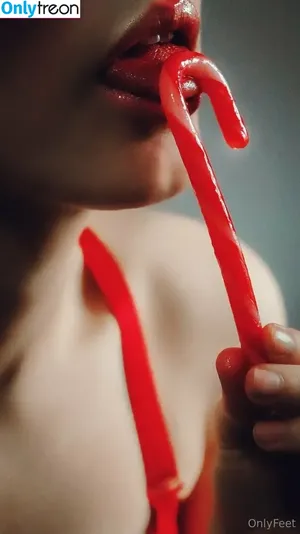 Kirsten Ria / Kirstenriaa / WhatCulture nude photo #0430