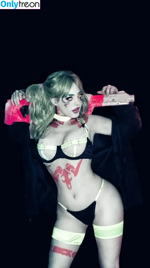 Kirsten Ria nude photo #0209 (Kirstenriaa / WhatCulture)