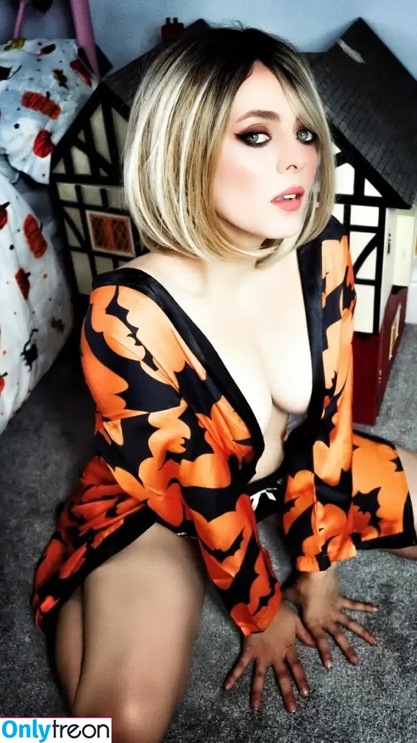 Kirsten Ria nude photo #0336 (Kirstenriaa / WhatCulture)