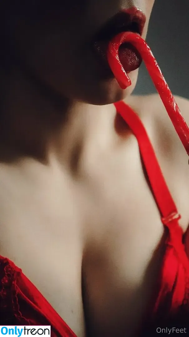 Kirsten Ria nude photo #0428 (Kirstenriaa / WhatCulture)