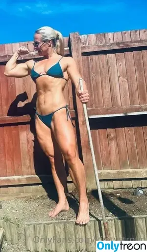 Kirsty Stroud / MuscleGirl23 / kirsty_stroud31 nude photo #0113