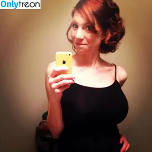 Kirsty / Korsty_ / aloegoddess / blondekristy / kirstyaustin7 / kirstylouisewells nude photo #0222