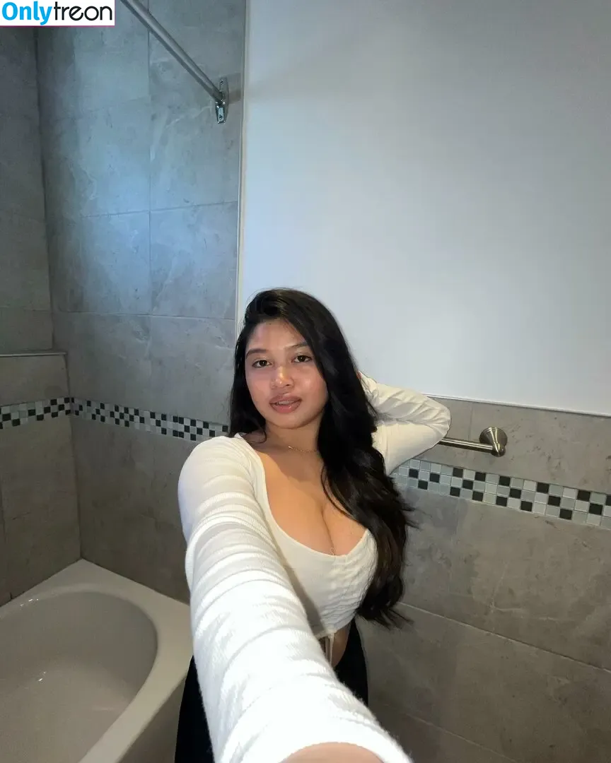 Kisshey Tapnio nude photo #0005 (kisshey_08)