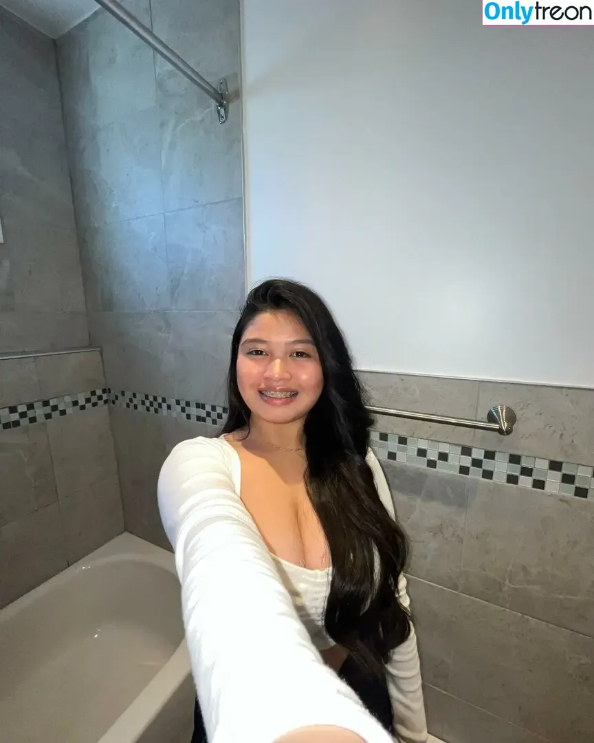 Kisshey Tapnio nude photo #0006 (kisshey_08)