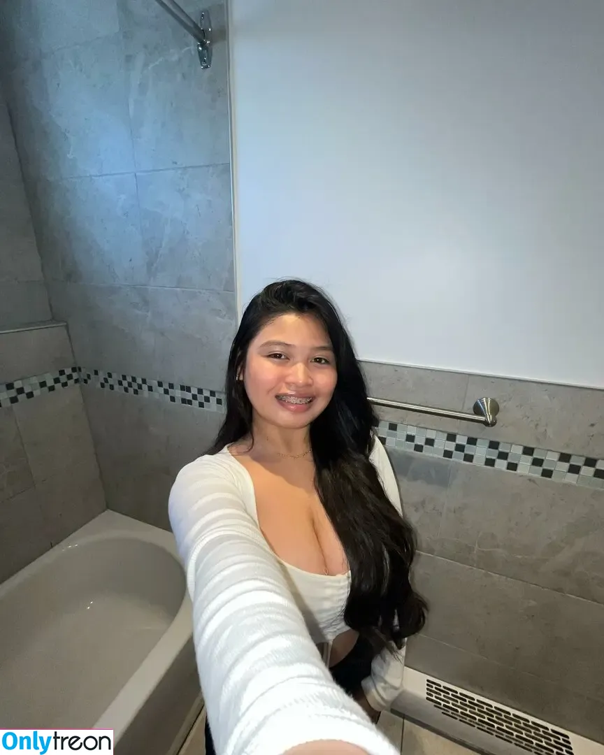 Kisshey Tapnio nude photo #0007 (kisshey_08)