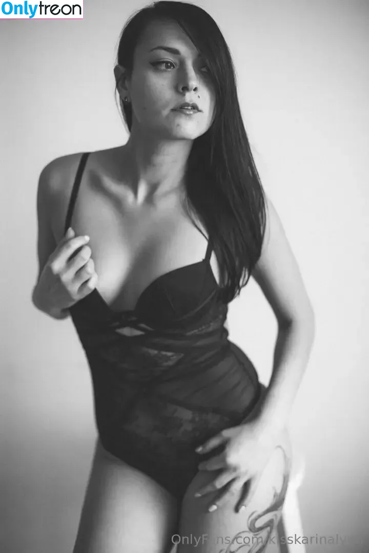 kisskarinalynn nude photo #0041 (itskarinann)
