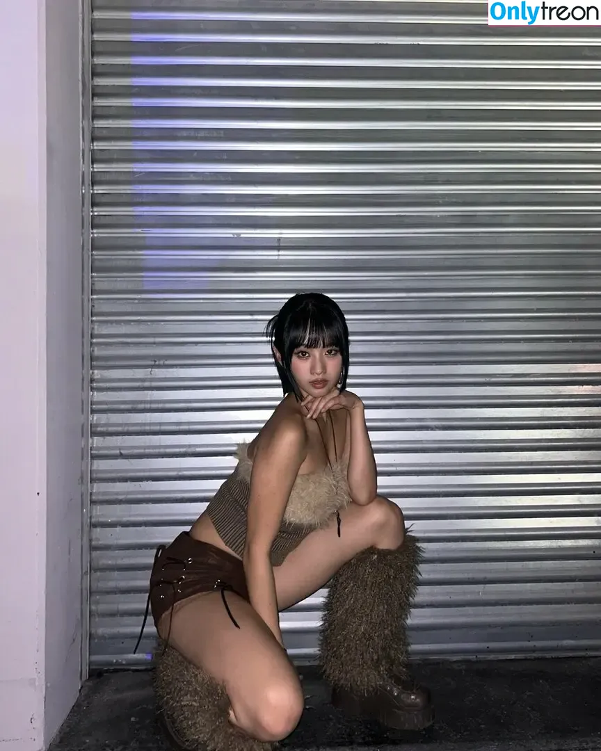 KissLife nude photo #0036 (Julie / juliephilia / kissoflife_s2)